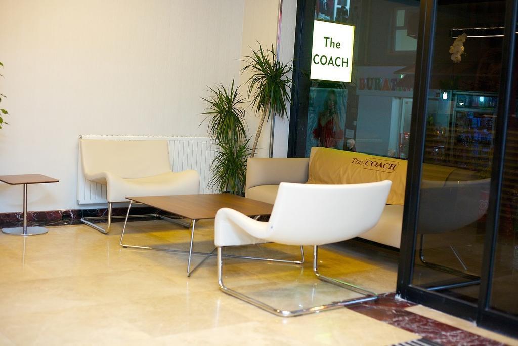 The Coach Otel